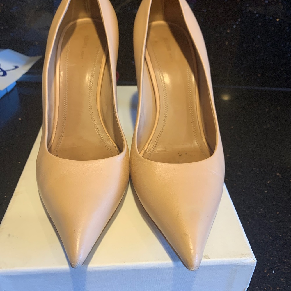 Celine nude pumps